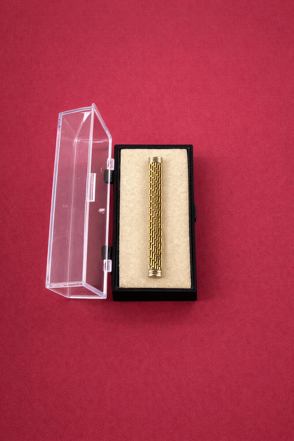 Gold Woven Pattern Tie Clip – Classic Men’s Formal Accessory