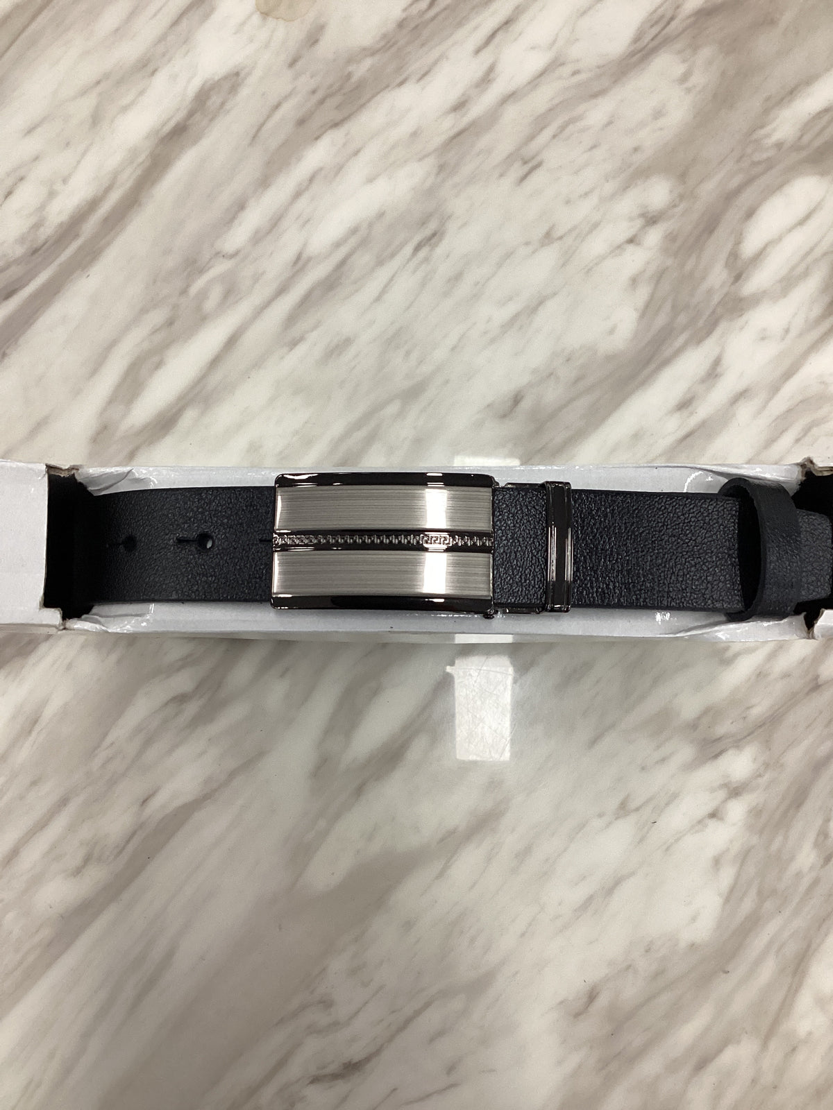 Men’s Classic Leather Belt – Hole Buckle