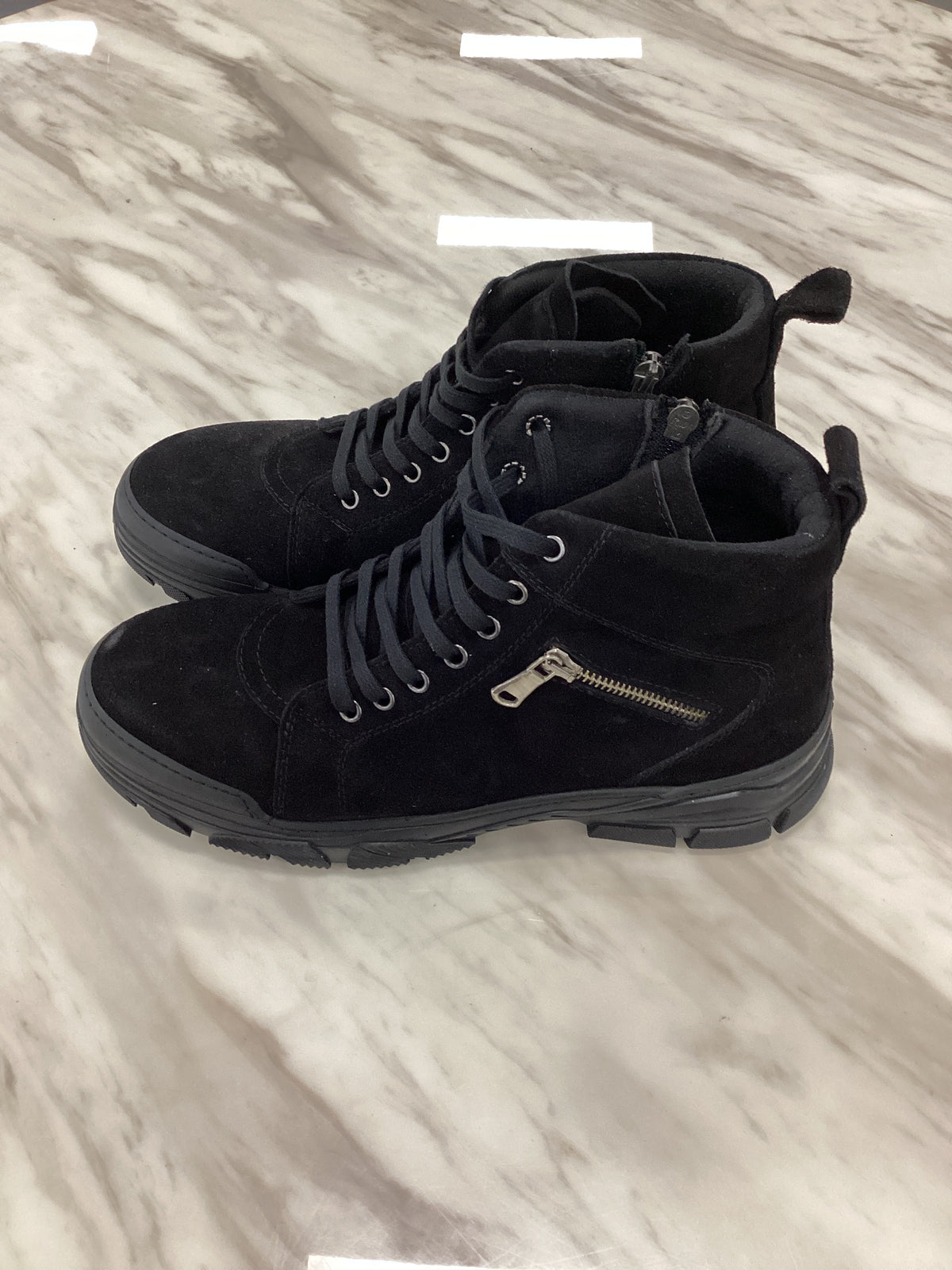 Men’s Suede Lace-Up Ankle Boots