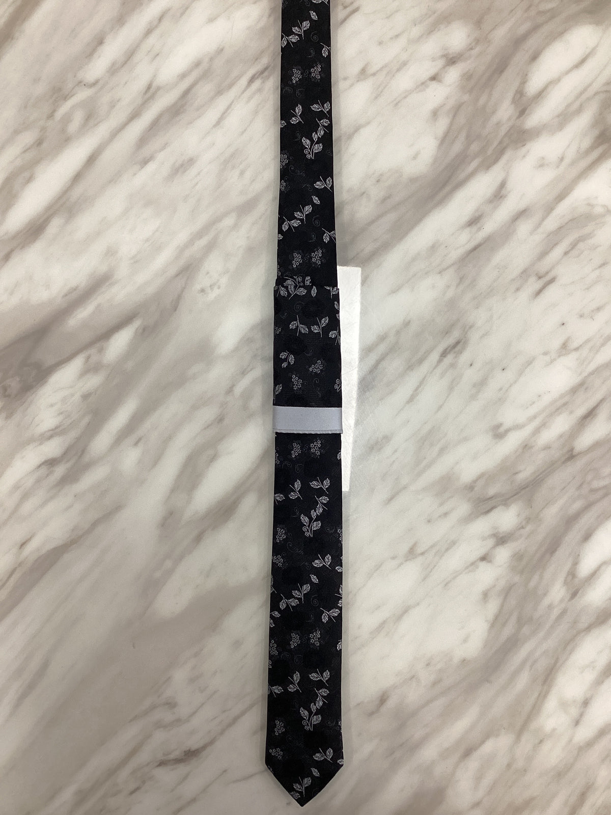 Formal Men’s Necktie with Pocket Square
