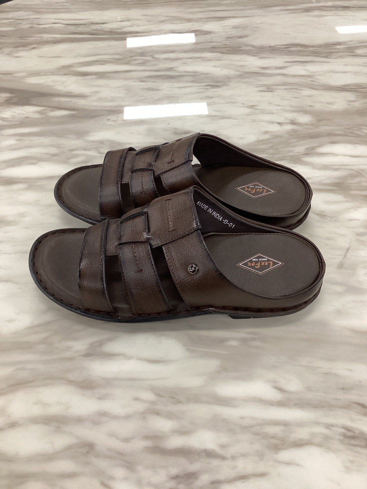 Leefox Men’s Casual Leather Sandals
