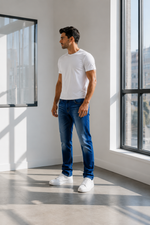 Men’s Blue Wash Straight Leg Jeans.(FFFF)
