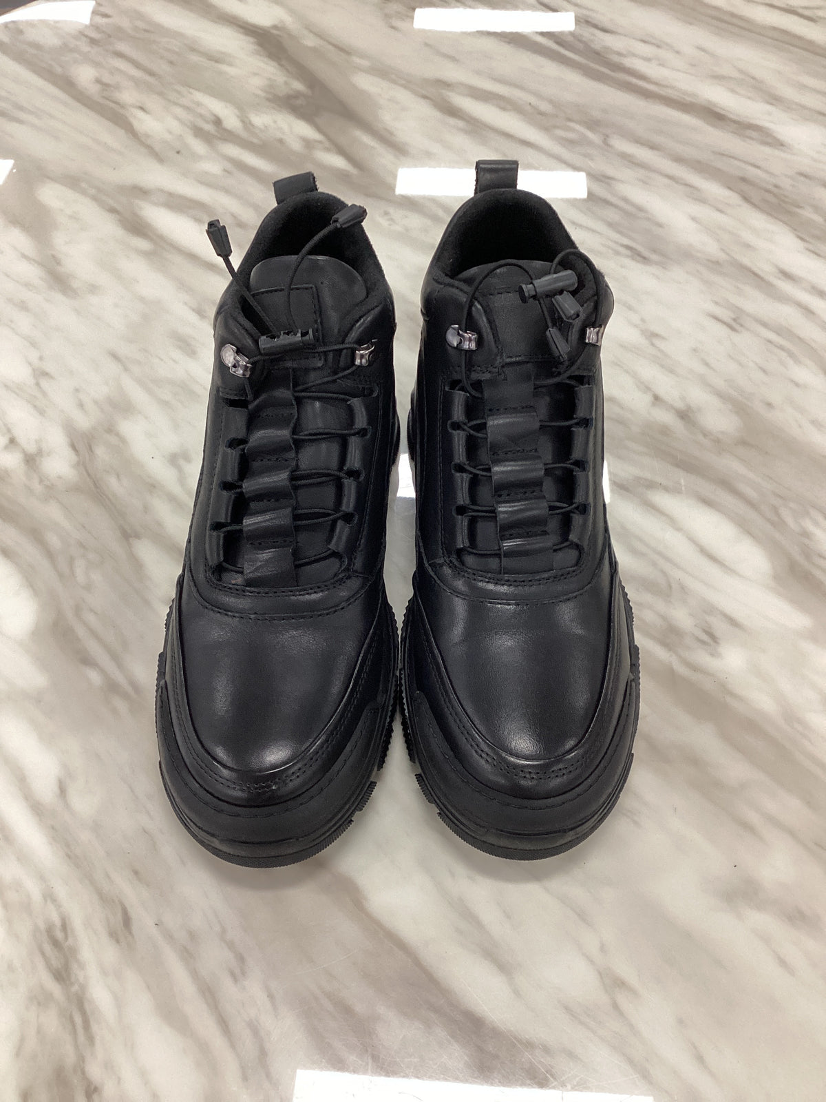Men’s Black Leather Sneakers with Quick Lace System