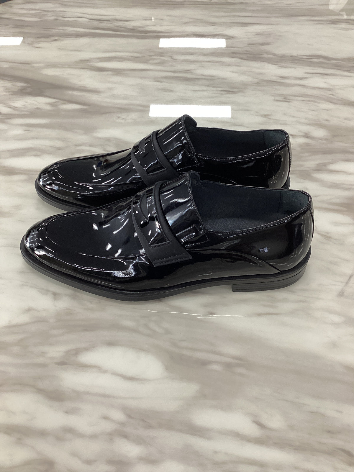 Marco Divaio Men’s Patent Leather Penny Loafers.(FFF)