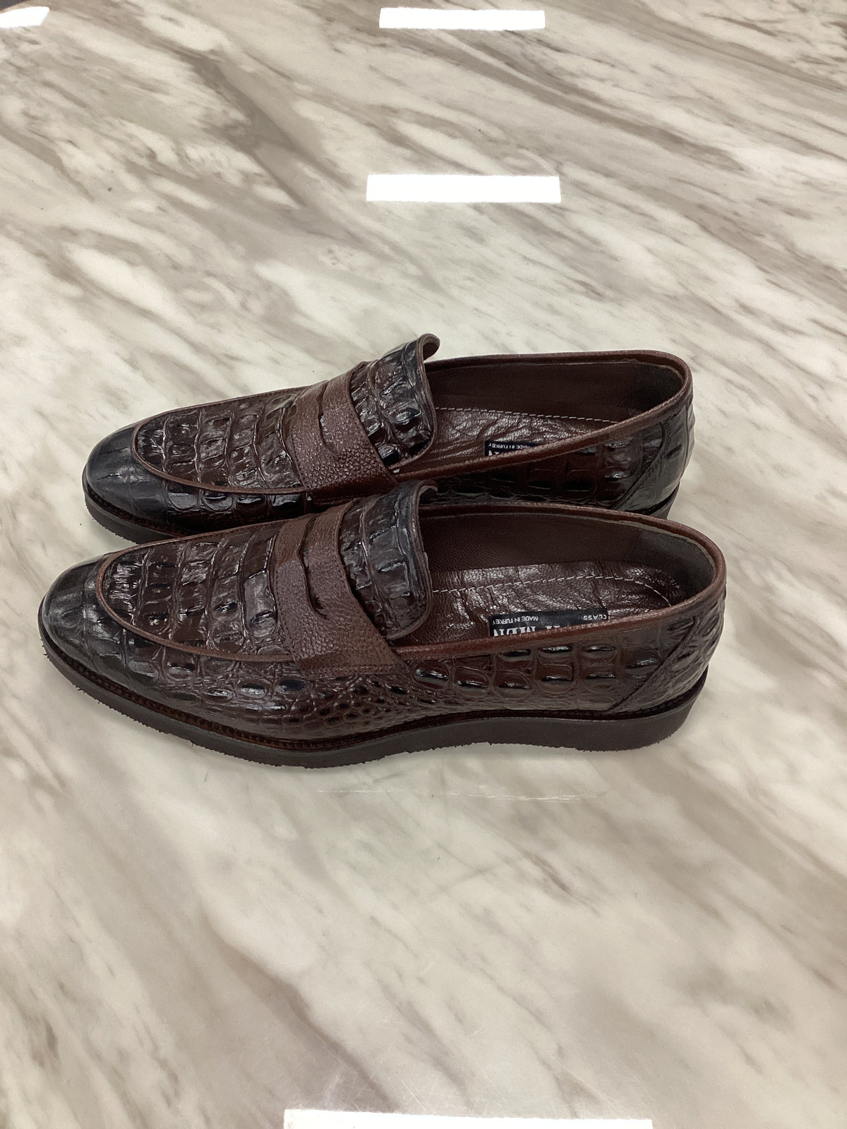 Men’s Crocodile-Embossed Leather Loafers