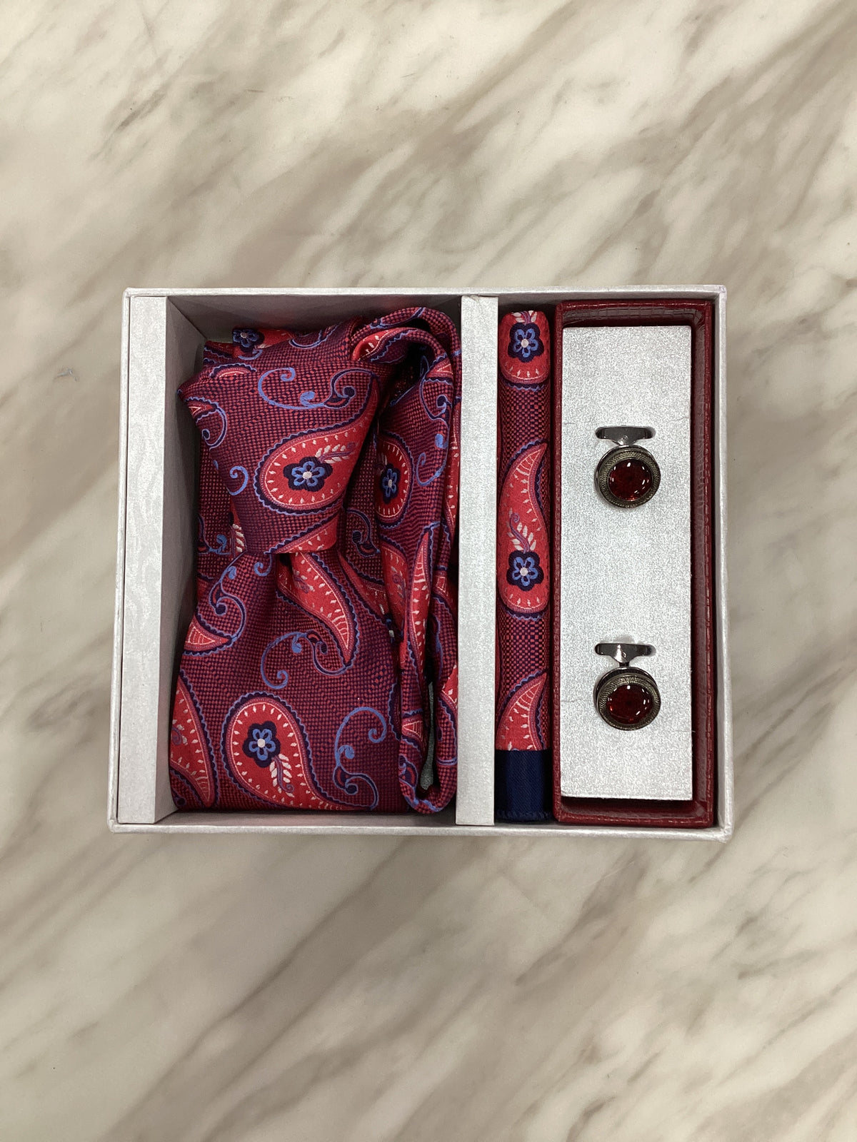 Pierre Cavelli Men’s Paisley Tie, Pocket Square & Cufflinks Gift Set