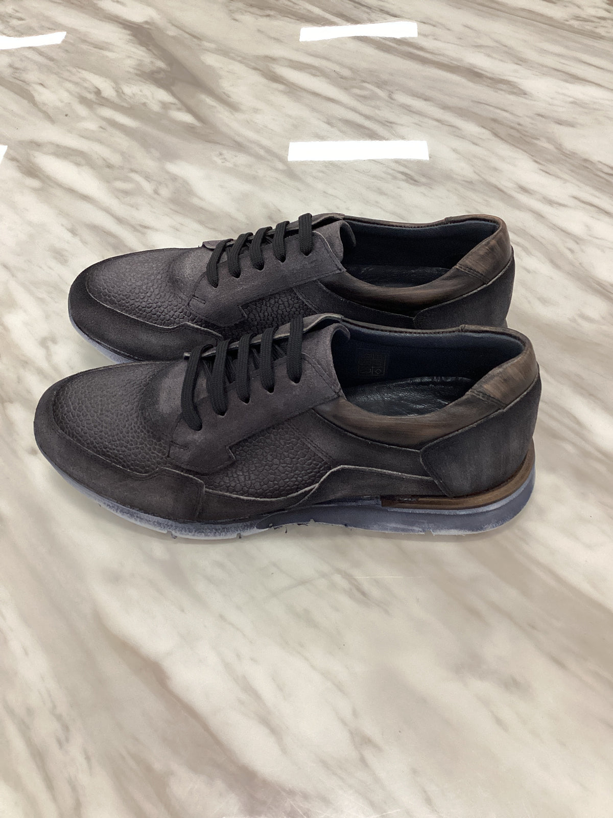 Men’s Casual Sneakers
