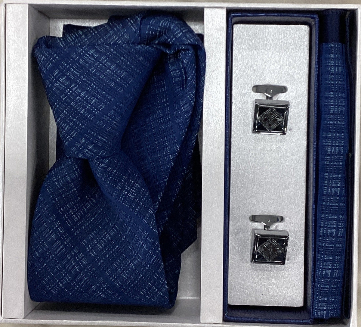 Pierre Cavelli Men’s Paisley Tie, Pocket Square & Cufflinks Gift Set