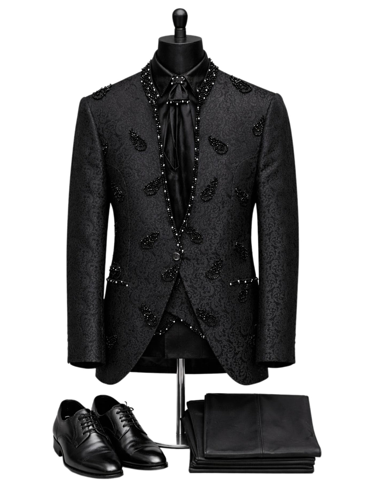 Ayyildiz Men’s Three-Piece Suit + Bow tie.(FFF)