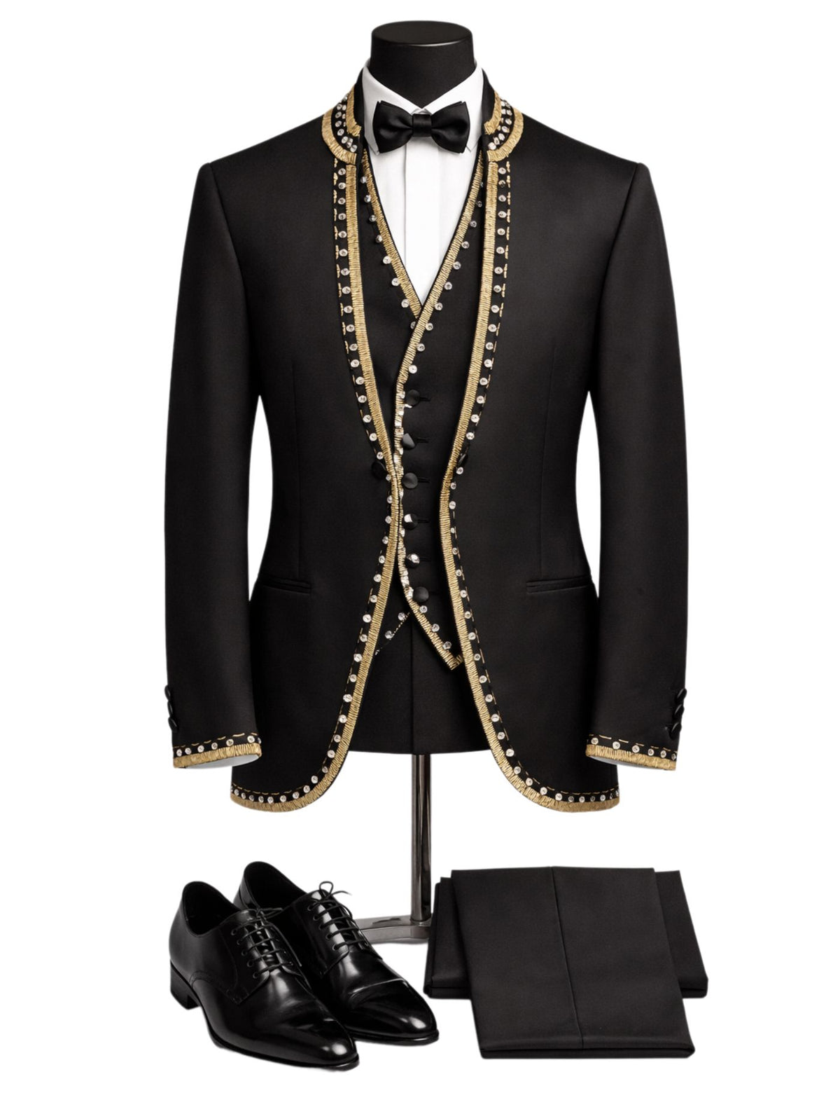 Ayyildiz Men’s Three-Piece Suit + Bow tie.(FFF)