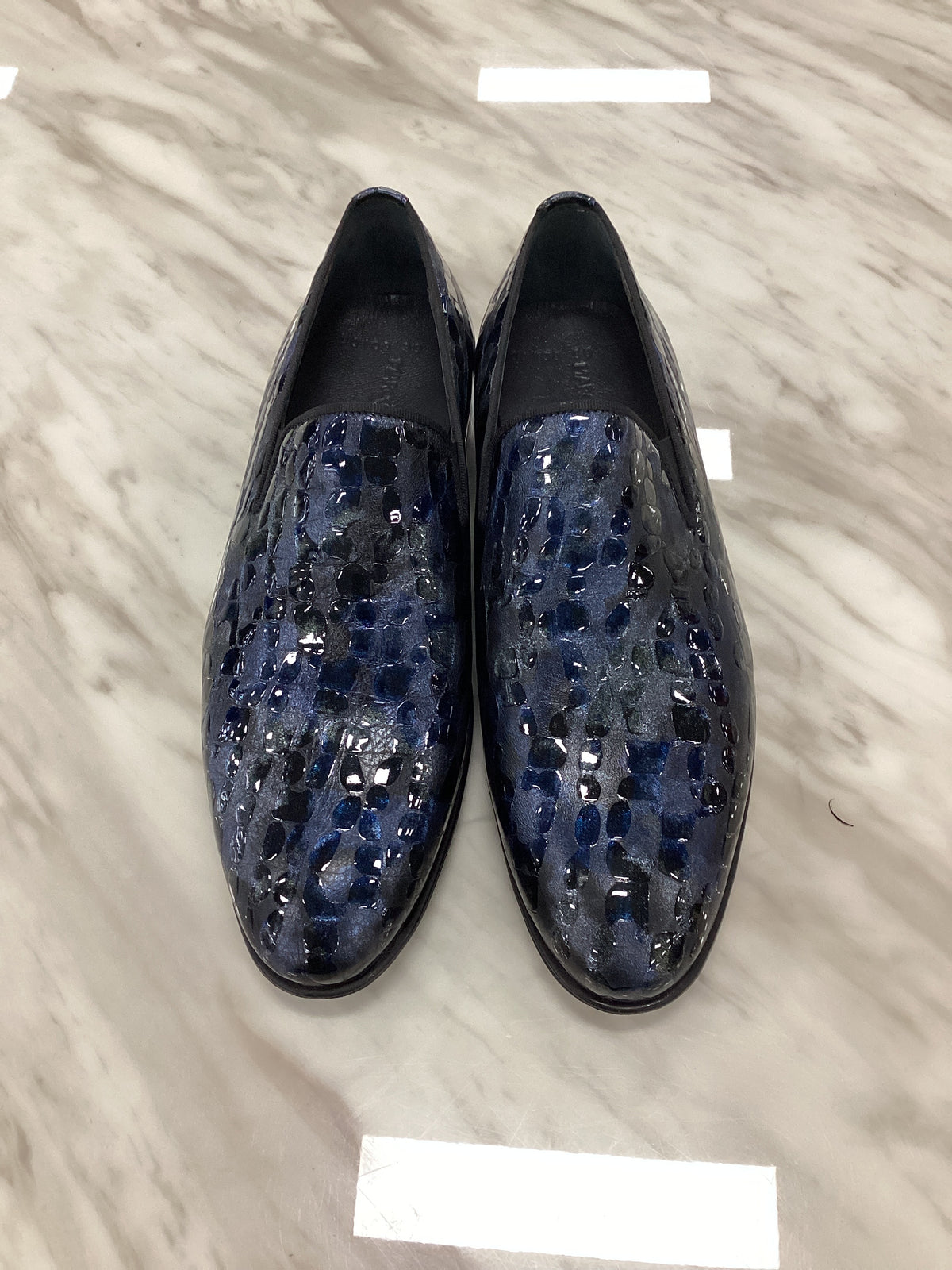 Marco Divaio Men’s Shiny Patterened