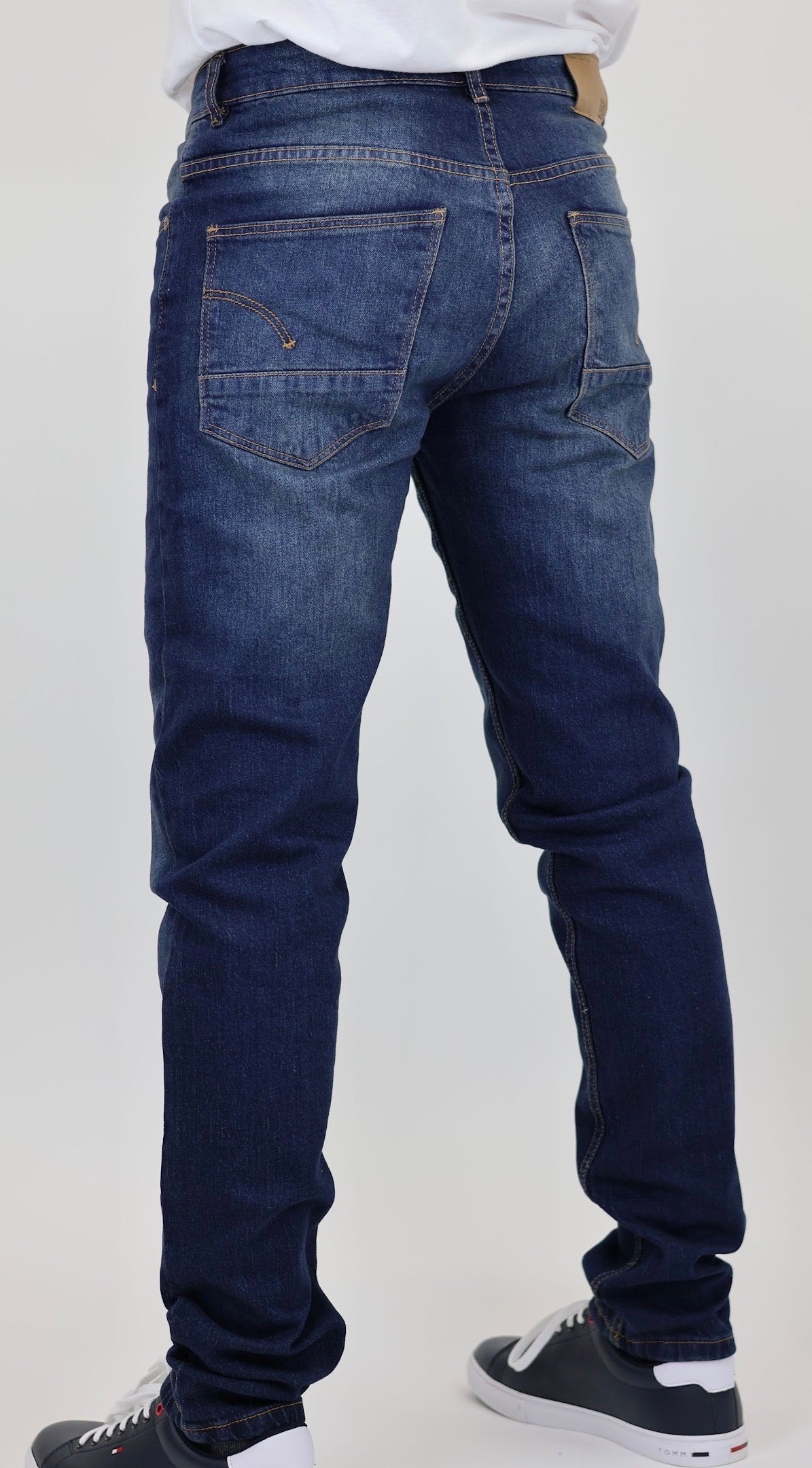 Men’s Classic Dark Wash Denim Jeans