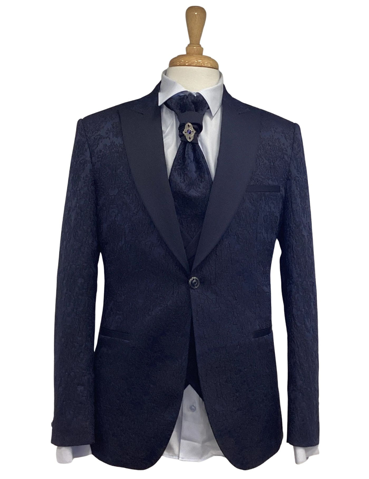 Duante Men’s Three-Piece Suit + Bow tie and Tie