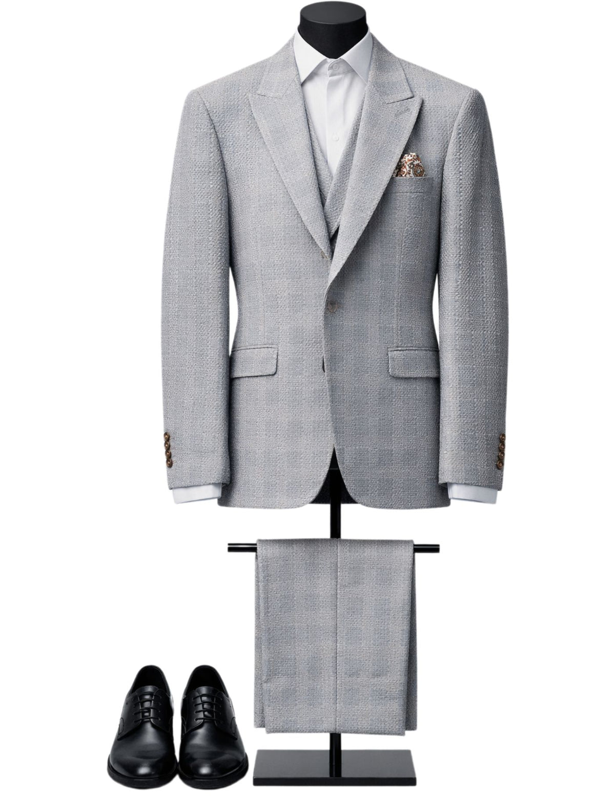 Edgers Men’s Three-Piece Suit.(FFF)