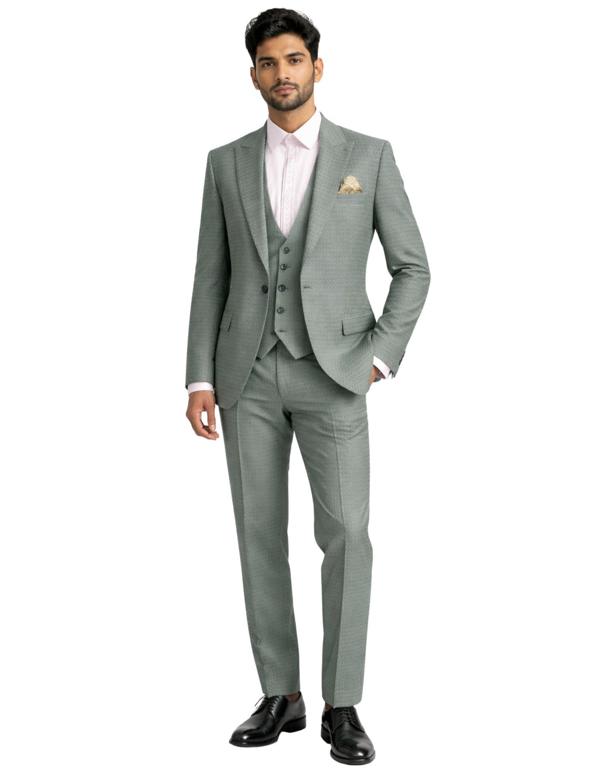 Edgers Men’s Three-Piece Suit.(FFF)