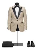 Edgers Men’s Three-Piece Suit.(FFF)