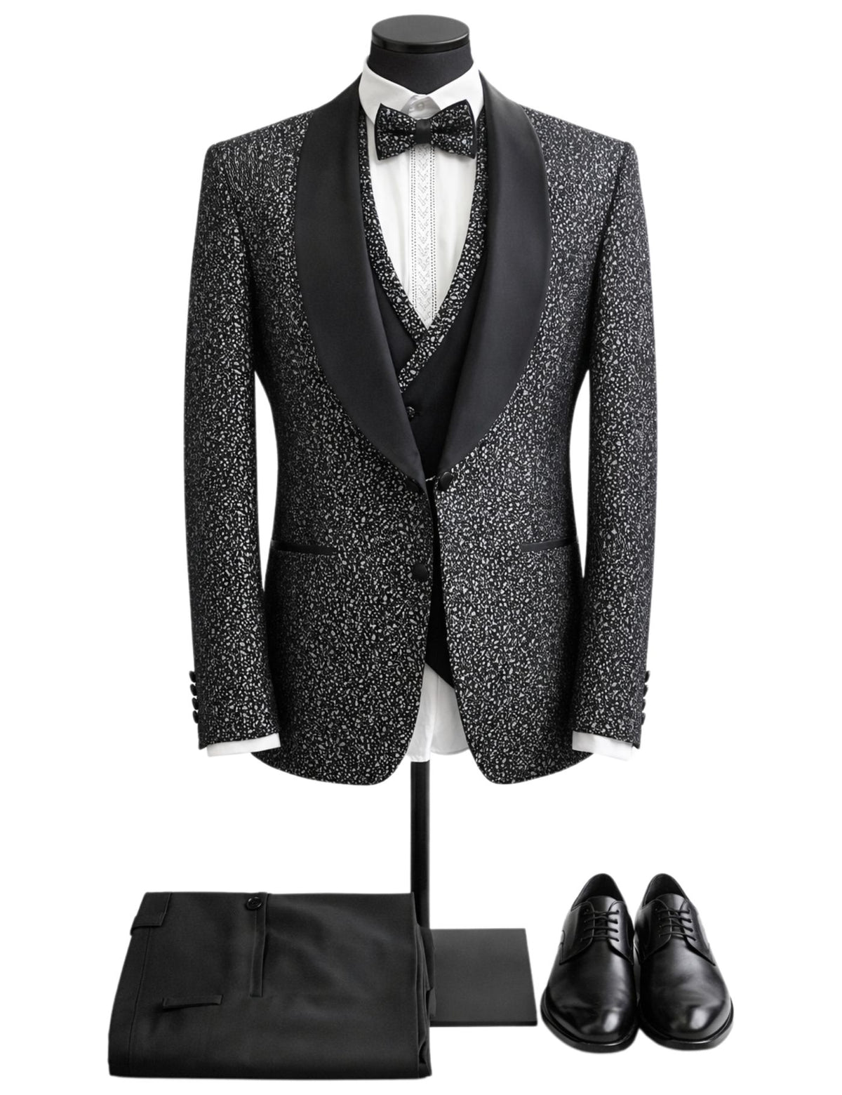 Edgers Men's Three-Piece Suit + Bow tie.(FFF)