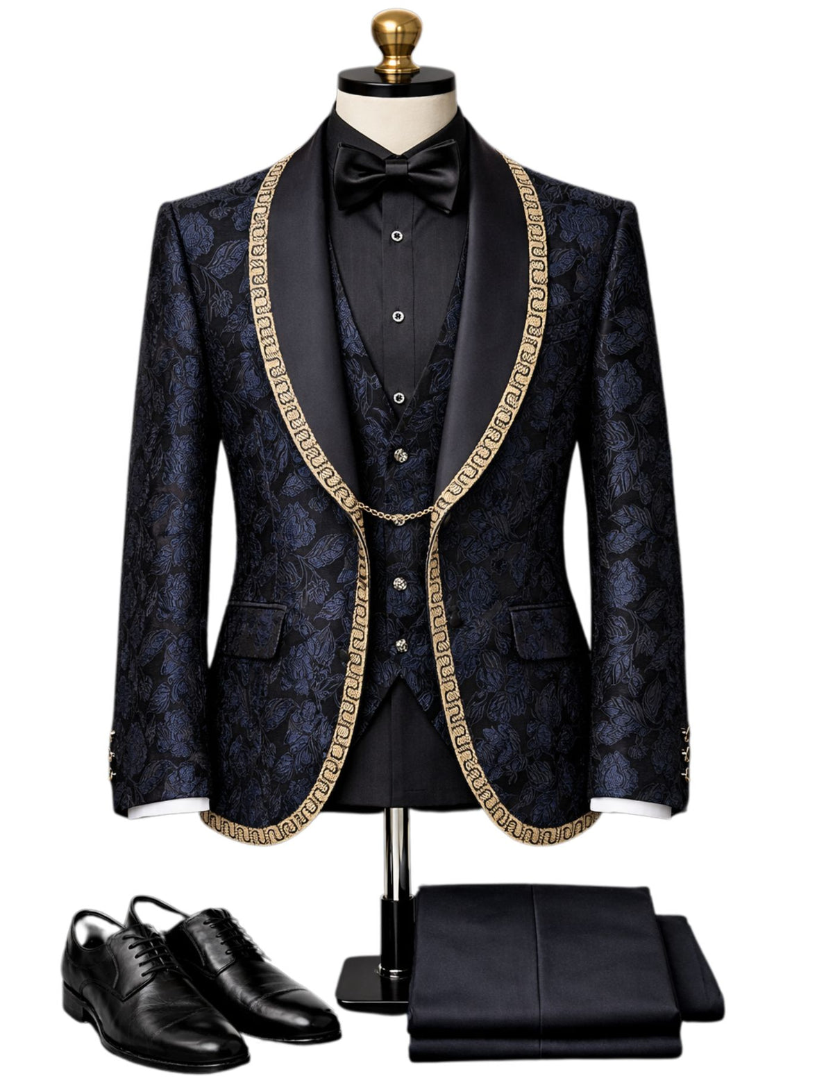 Edgers Men’s Three-Piece Suit + Bow tie