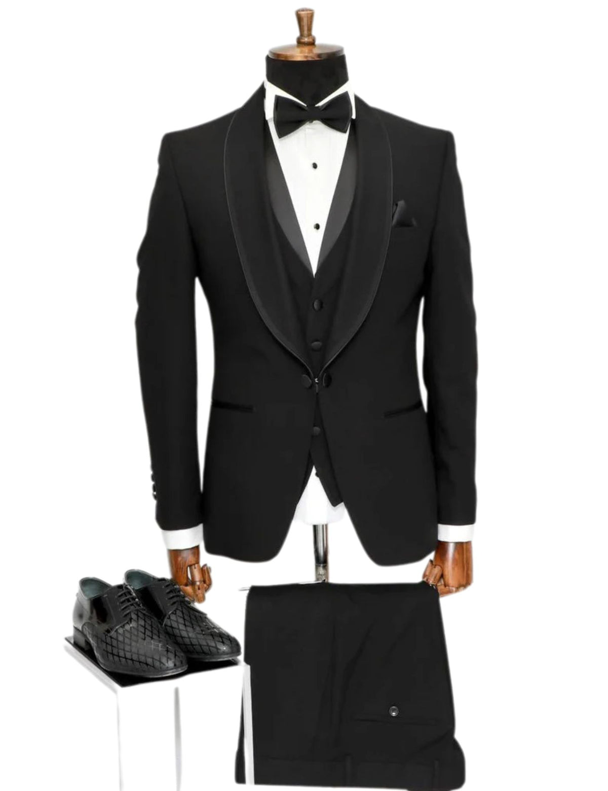 Edgers Men’s Three-Piece Suit + Bow tie