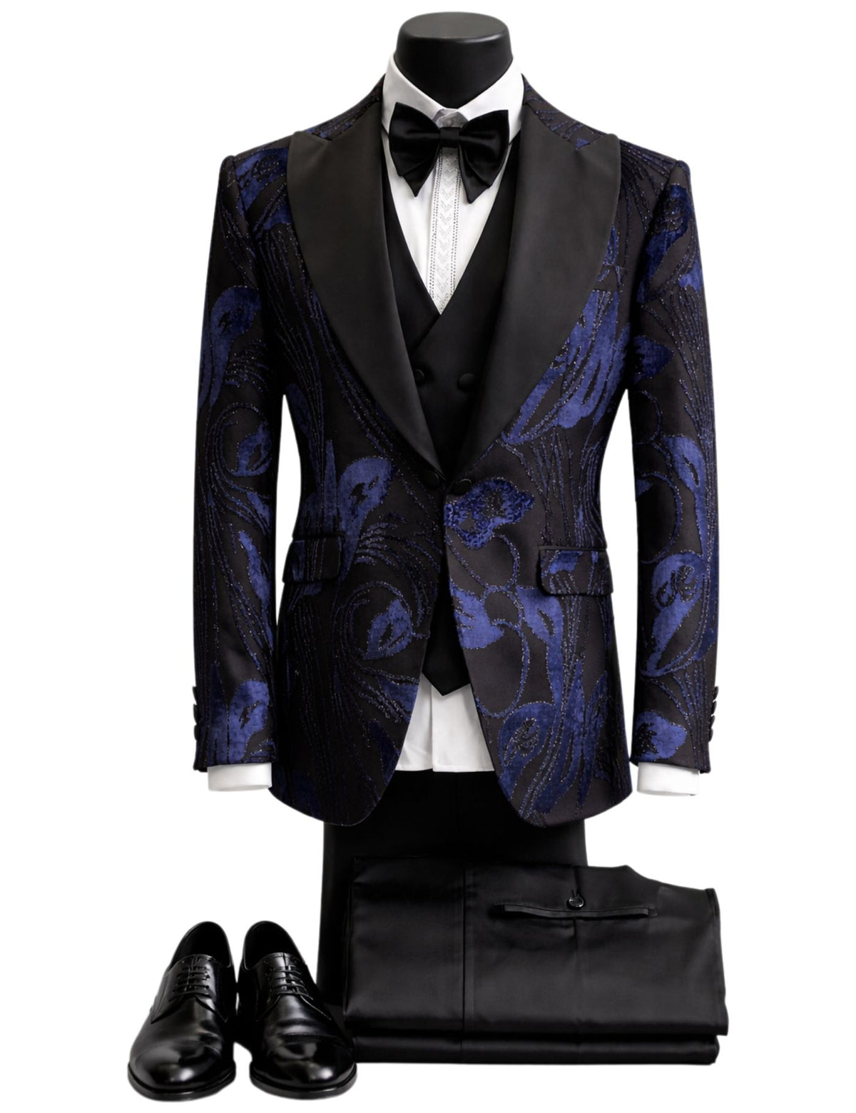 Edgers Men’s Three-Piece Suit + Bow tie.(FFF)