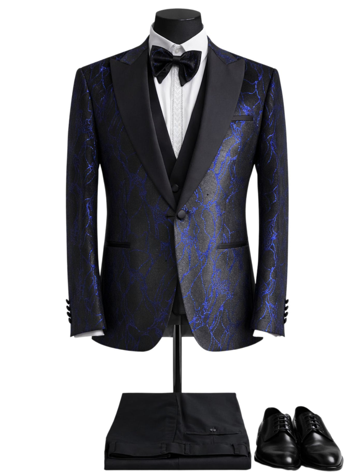 Edgers Men’s Three-Piece Suit + Bow tie.(FFF)