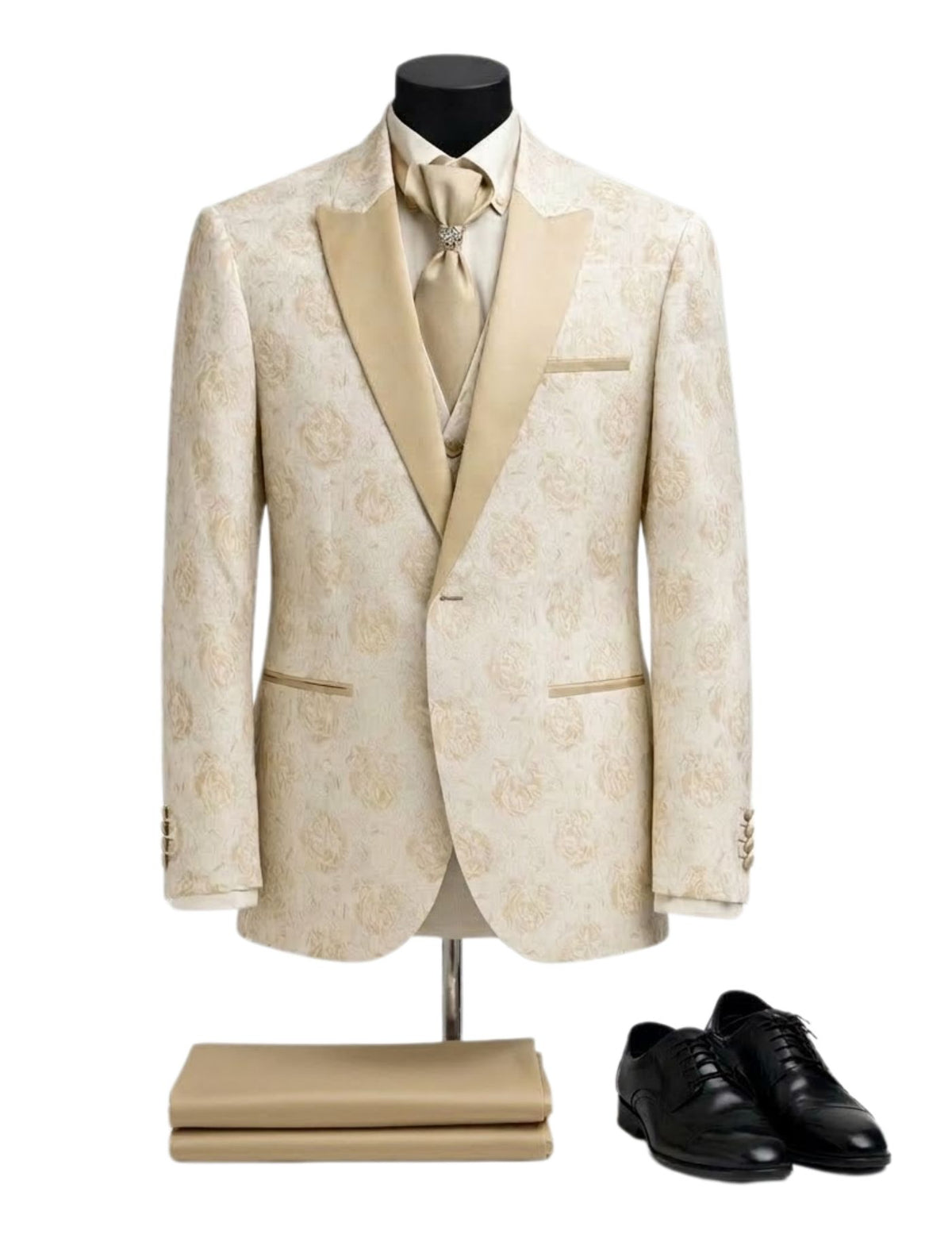 Edgers Men’s Three-Piece Suit with a Tie.(FFF)