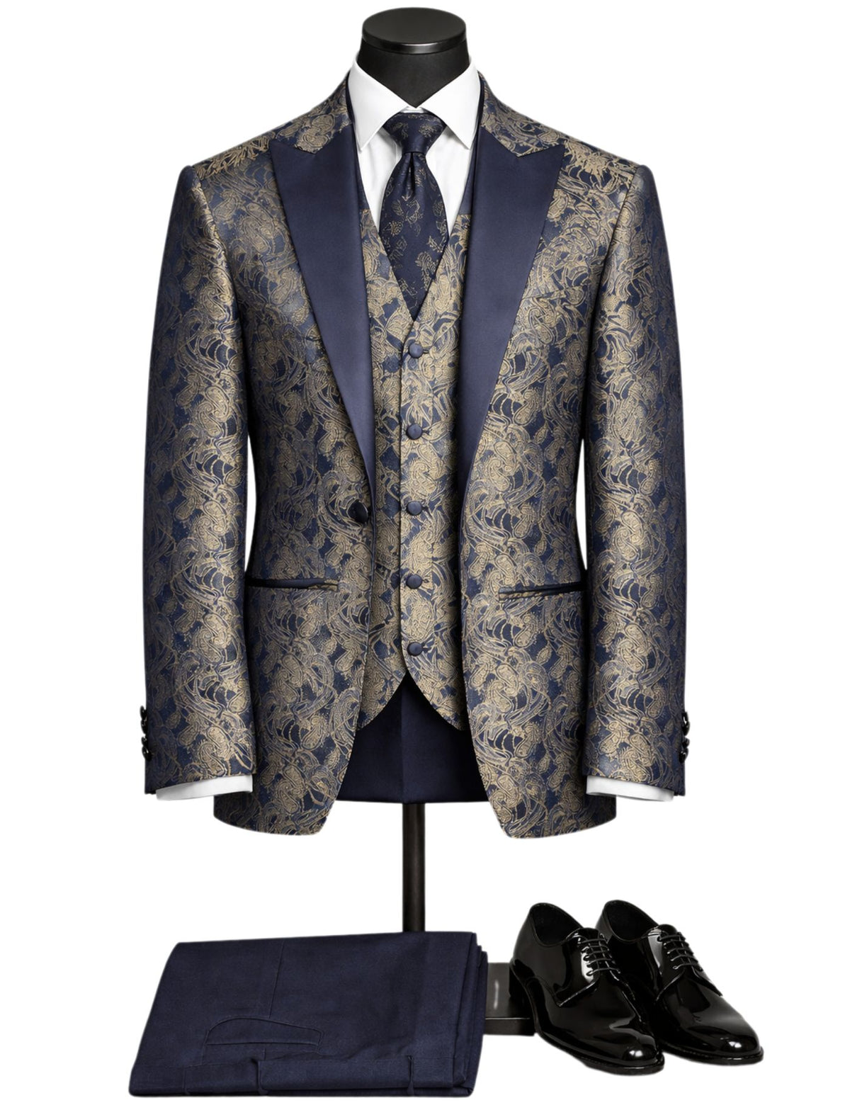 Masculini Men’s Three-Piece Suit + Bow tie.(FFF)