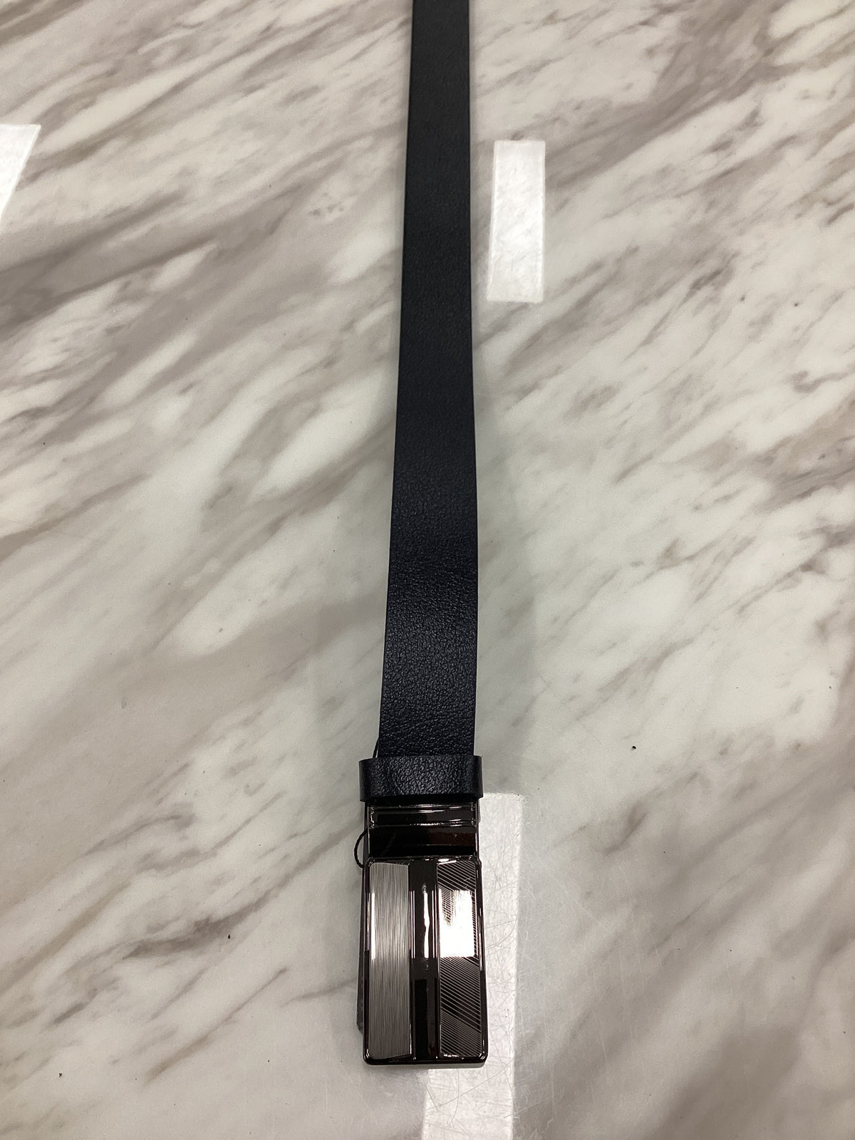 Men’s Classic Leather Belt – Hole Buckle