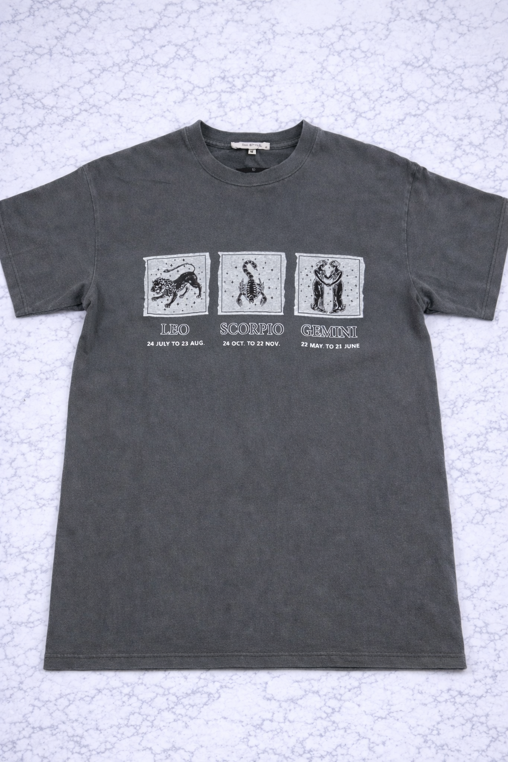QU Style Graphic T-Shirt – Leo Scorpio Gemini