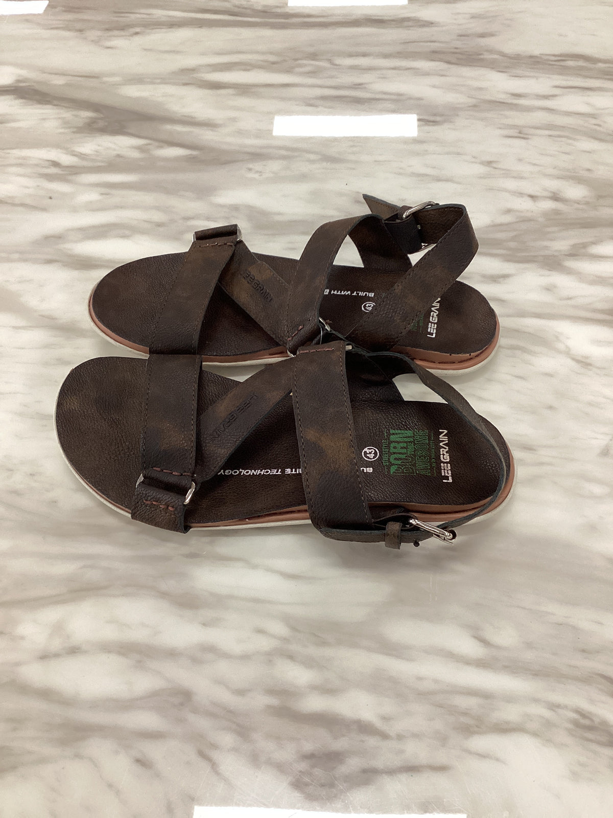 Lee Grain Men’s Casual Leather Sandals