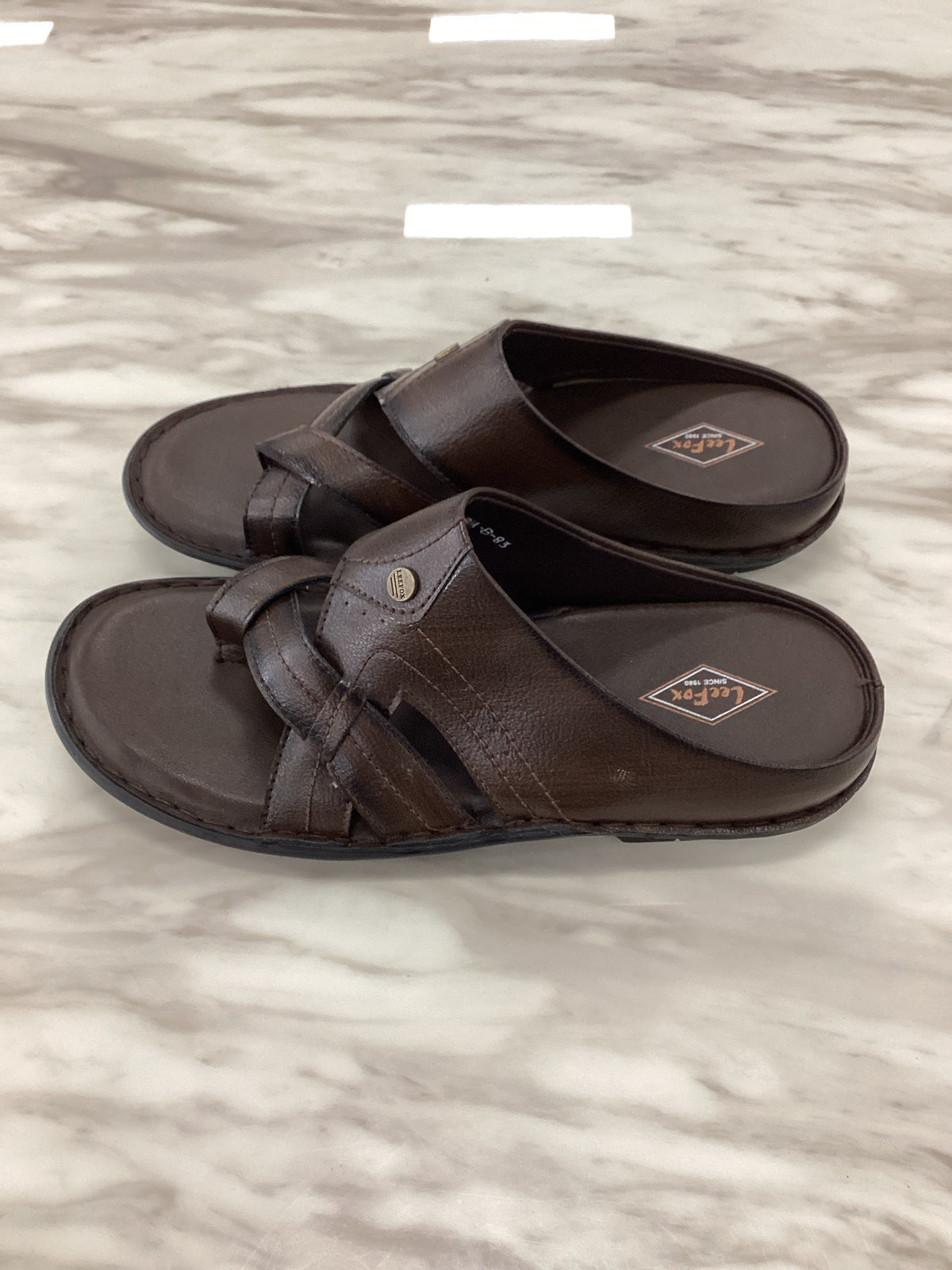 Leefox Men’s Casual Toe-Ring Leather Sandals