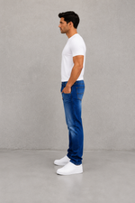 Men’s Blue Wash Straight Leg Jeans.(FFFF)