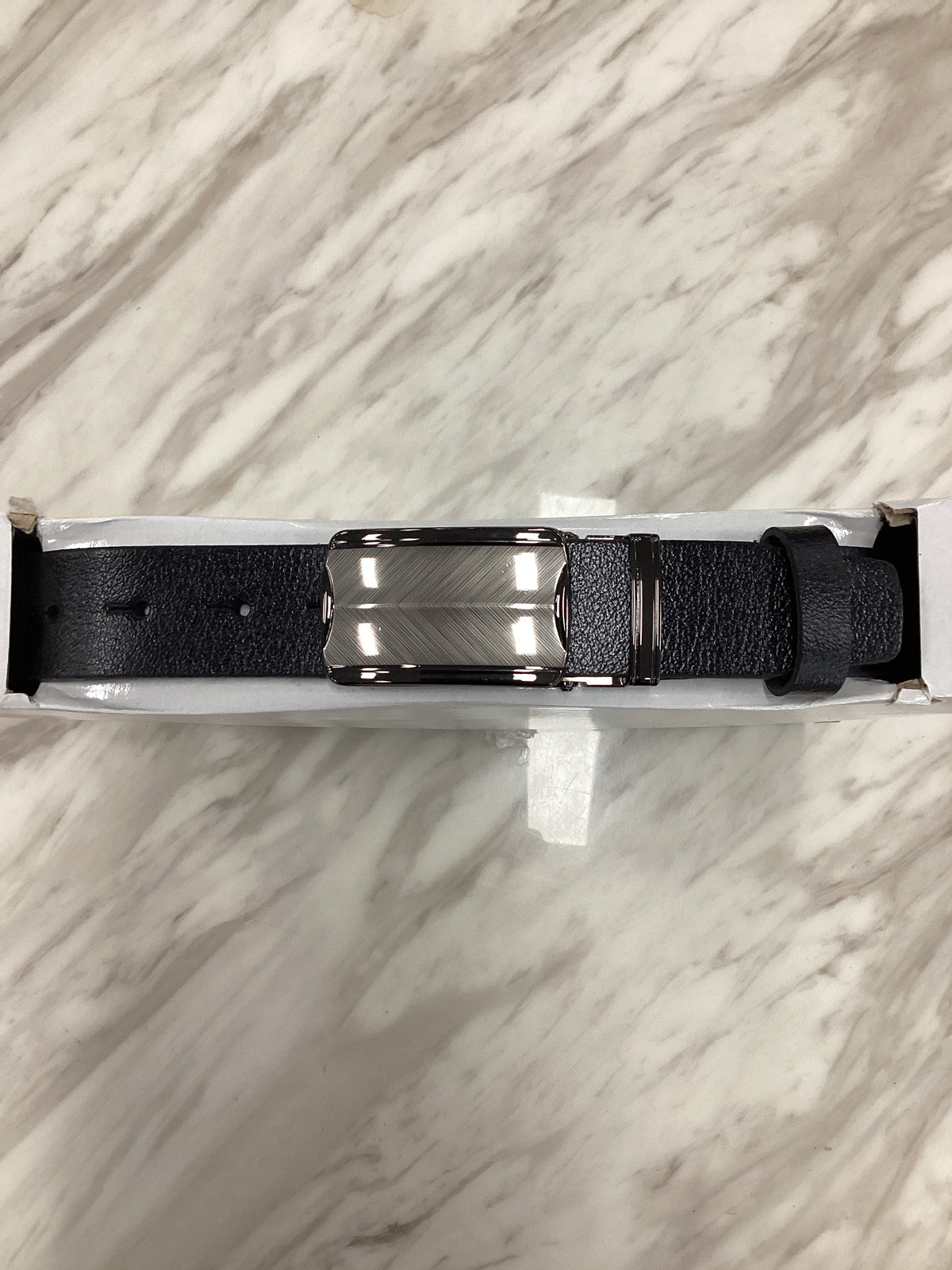 Men’s Classic Leather Belt – Hole Buckle