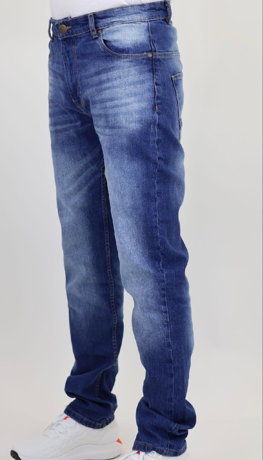 Men’s Blue Wash Straight Leg Jeans