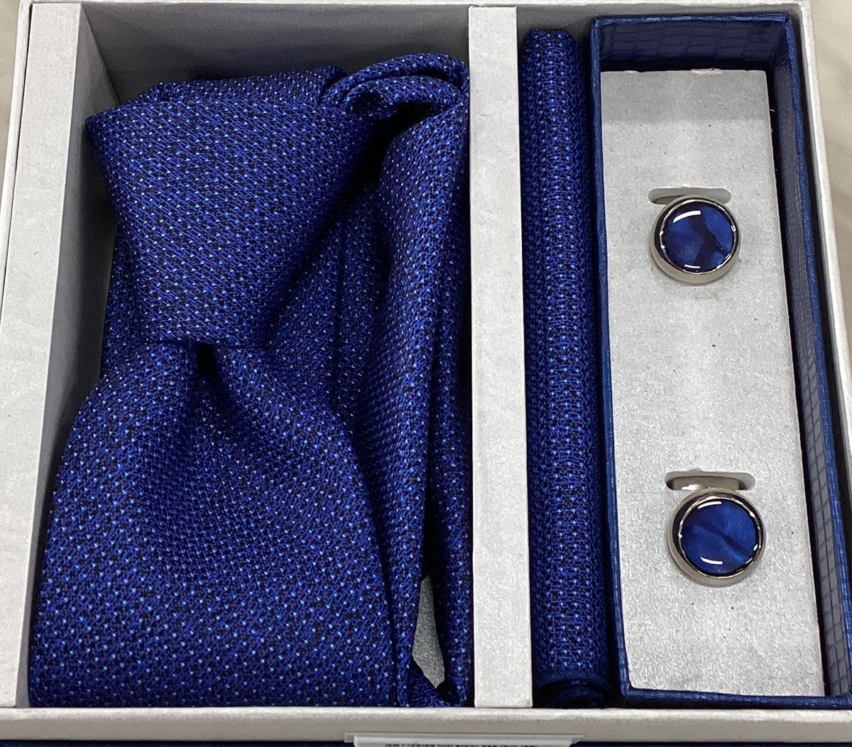 Pierre Cavelli Men’s Paisley Tie, Pocket Square & Cufflinks Gift Set