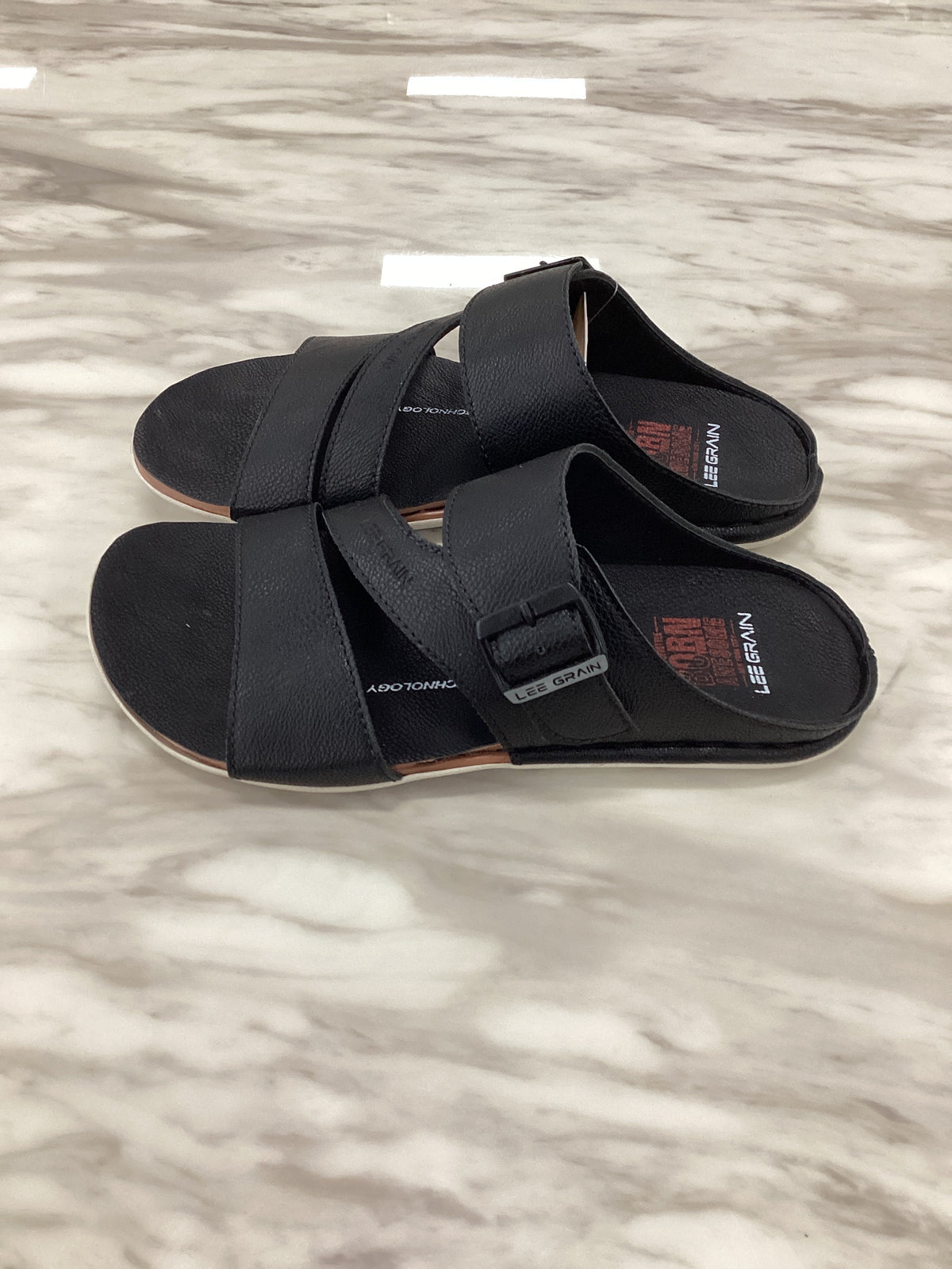 Lee Grain Men’s Casual Leather Sandals