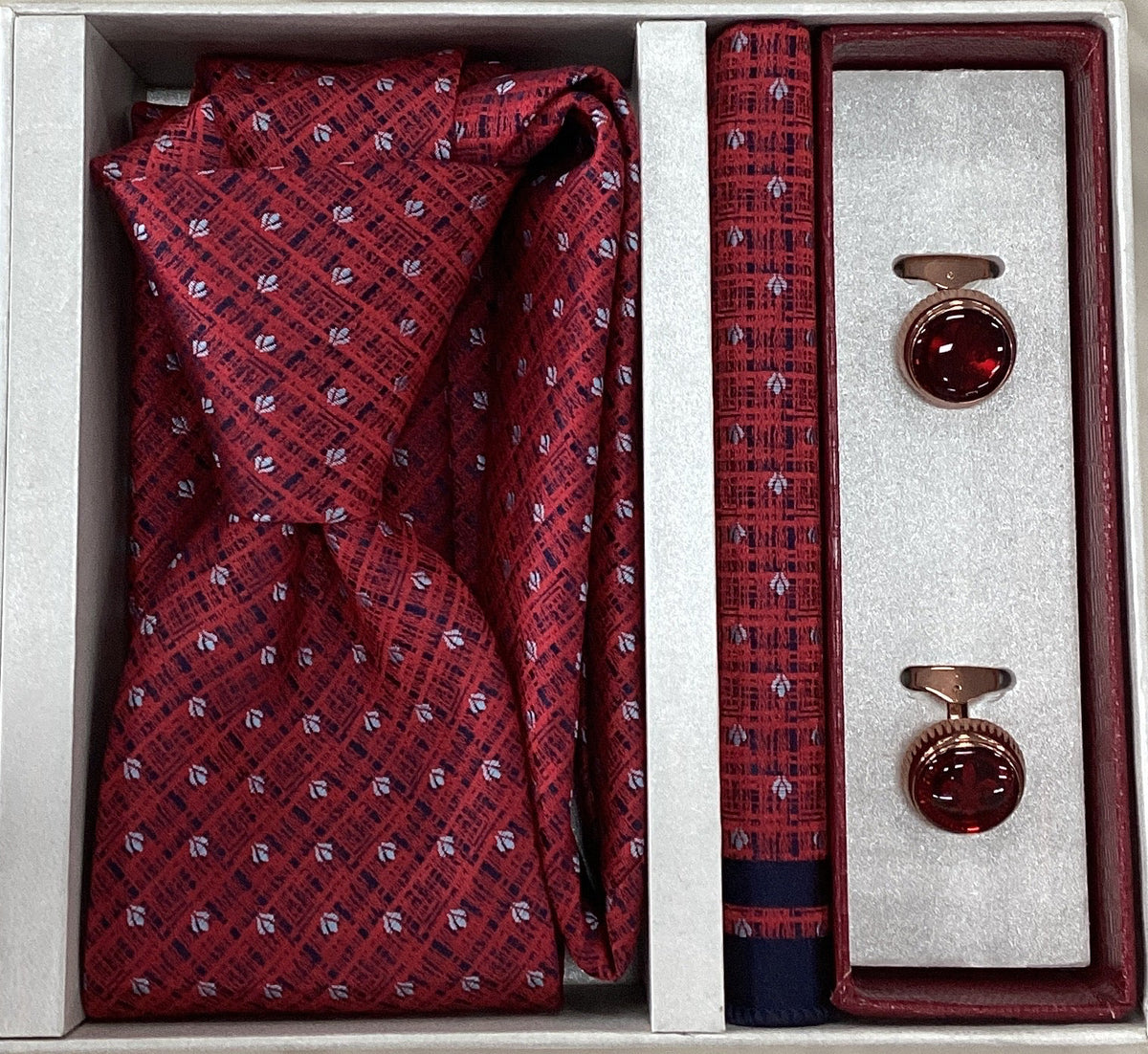 Pierre Cavelli Men’s Paisley Tie, Pocket Square & Cufflinks Gift Set