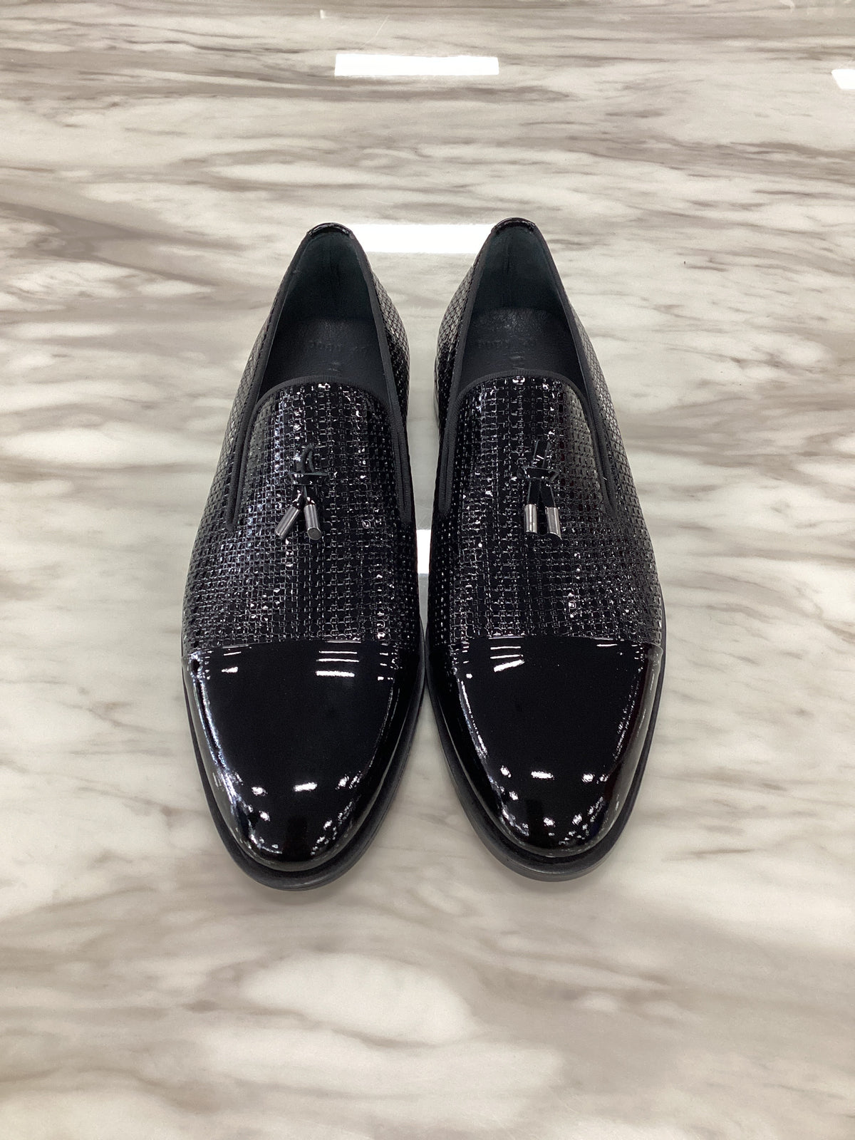 Marco Divaio Men’s Patent & Textured Tassel Loafers.(FFF)