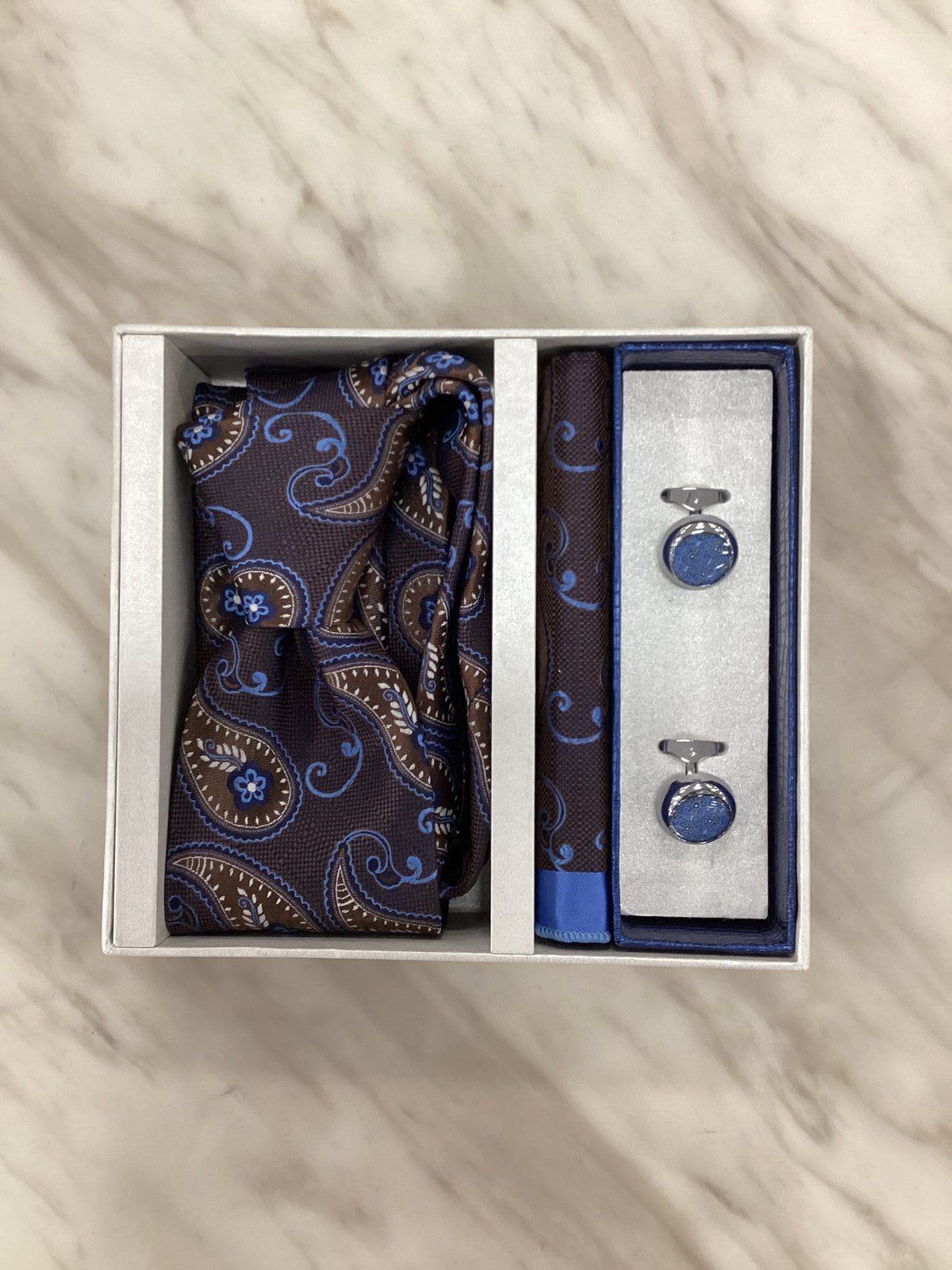 Pierre Cavelli Men’s Paisley Tie, Pocket Square & Cufflinks Gift Set