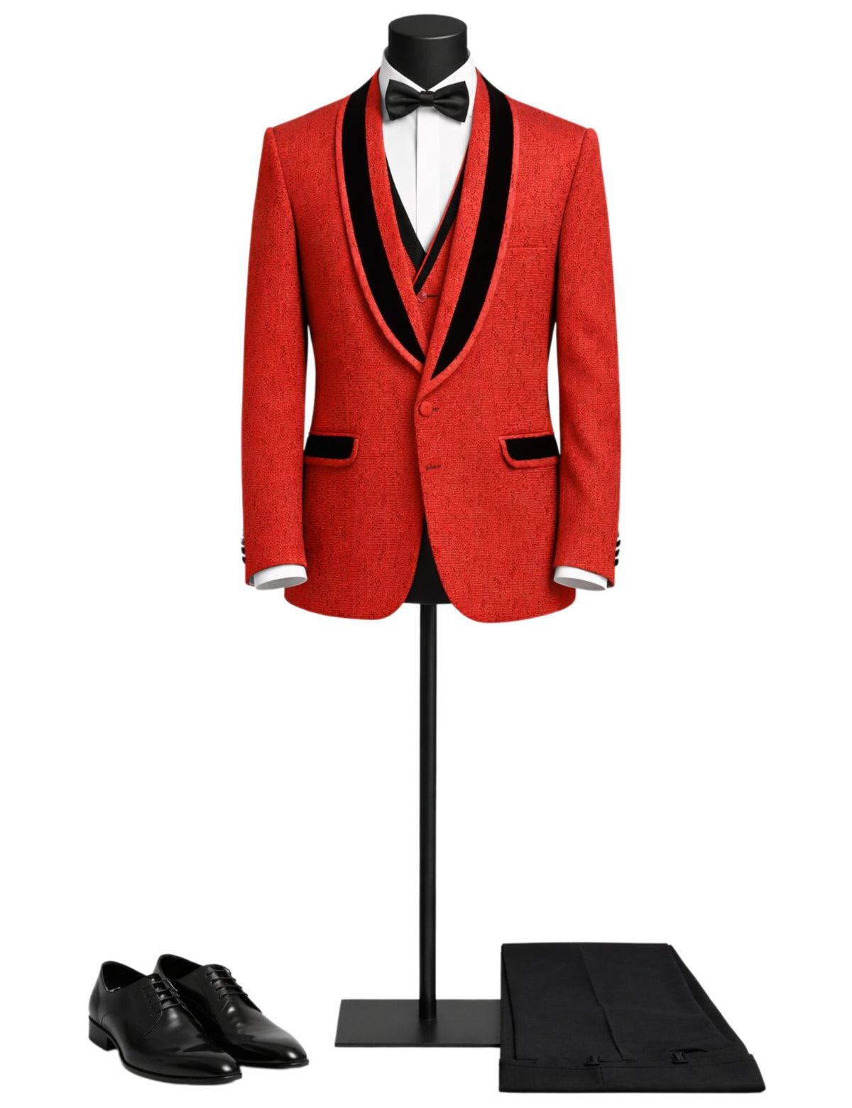 Del Papo Men’s Three-Piece Suit.(FFF)
