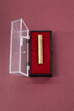 Elegant Gold Tie Clip – Diagonal Detail