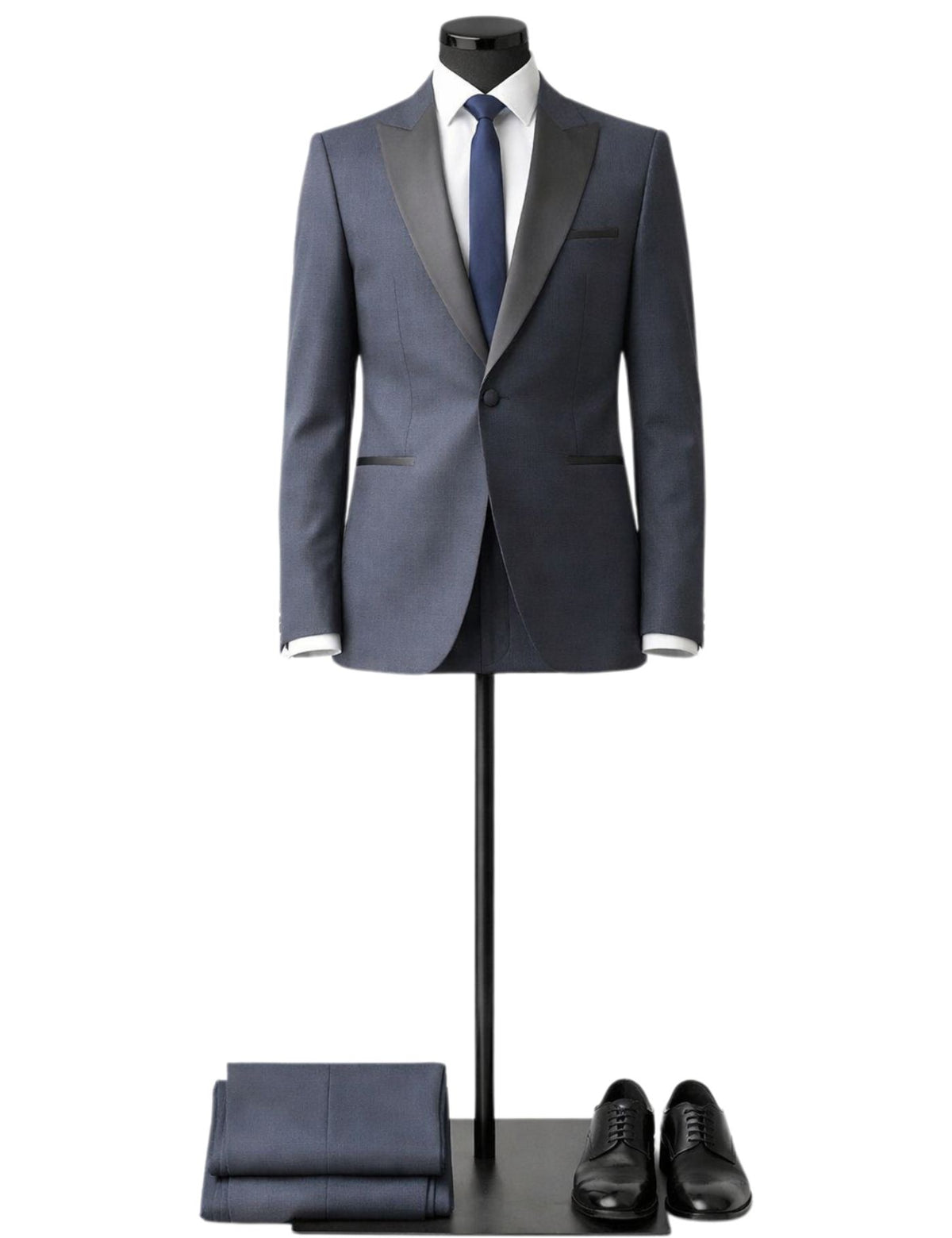 Edgers Men’s Three-Piece Suit.(FFF)