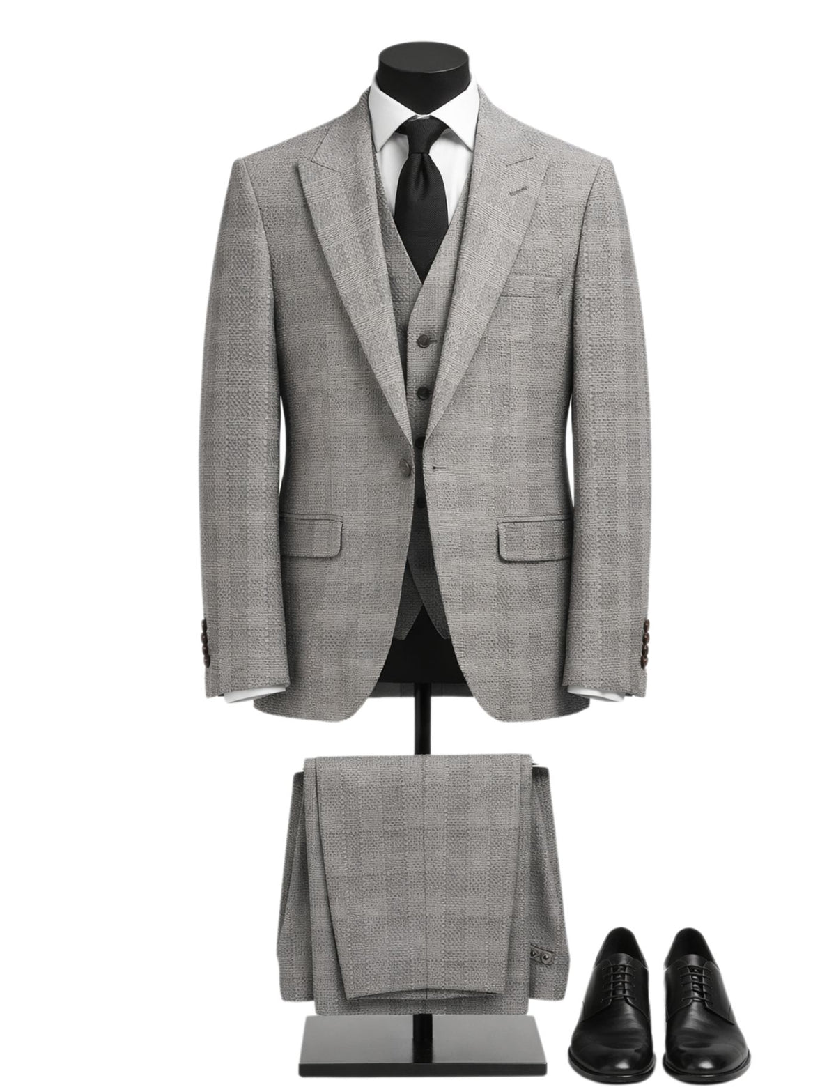 Edgers Men’s Three-Piece Suit.(FFF)