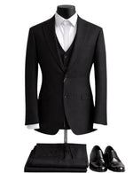 Edgers Men’s Three- Piece Suit.(FFF)