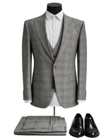 Edgers Men’s Three-Piece Suit.(FFF)