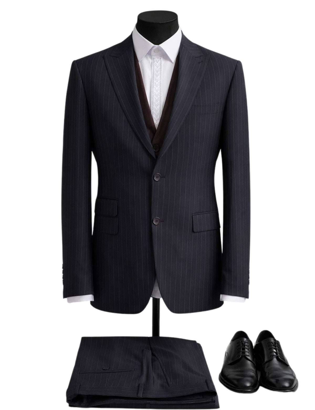 Edgers Men’s Three-Piece Suit.(FFF)