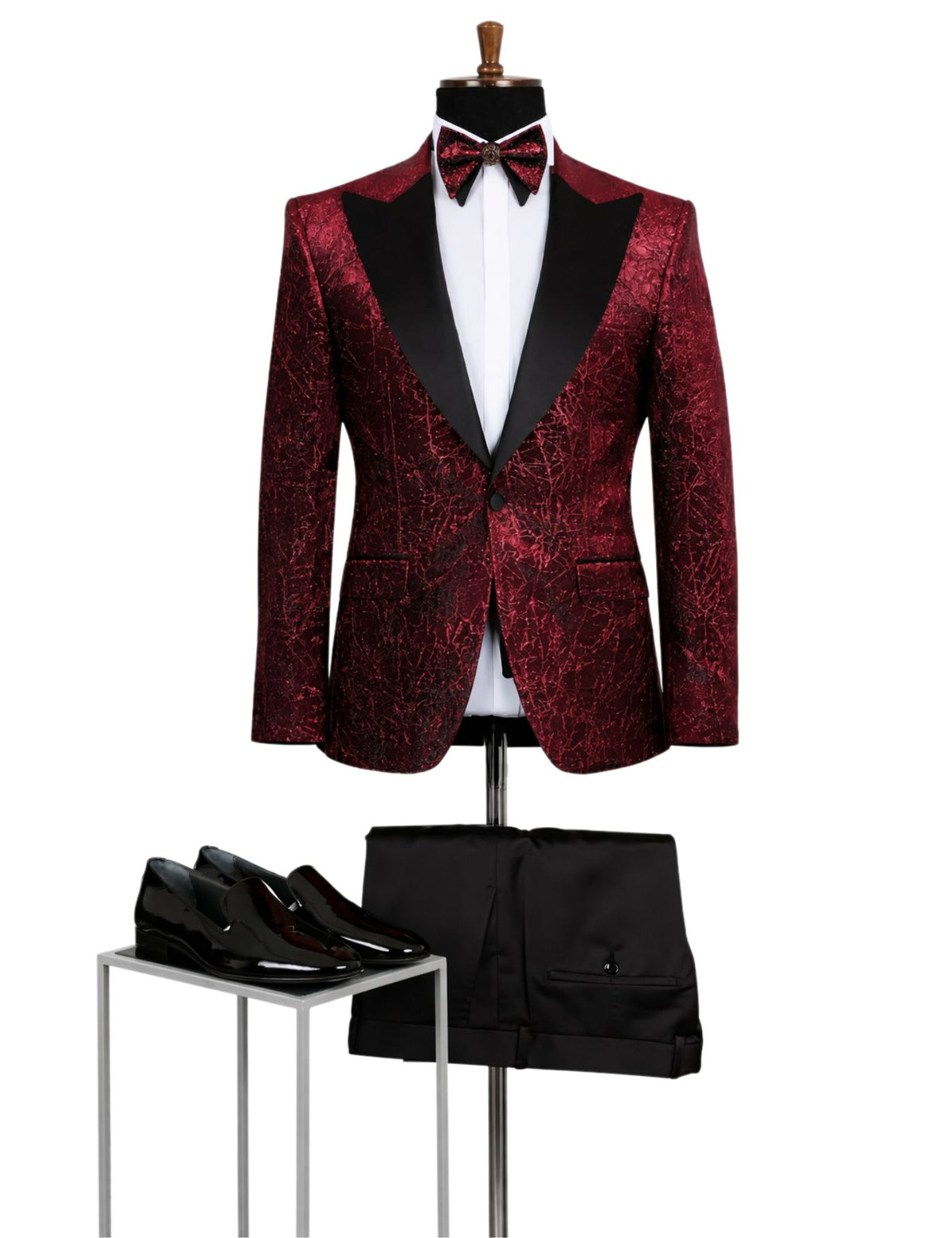Edgers Men’s Three-Piece Suit + Bow tie.(FFF)