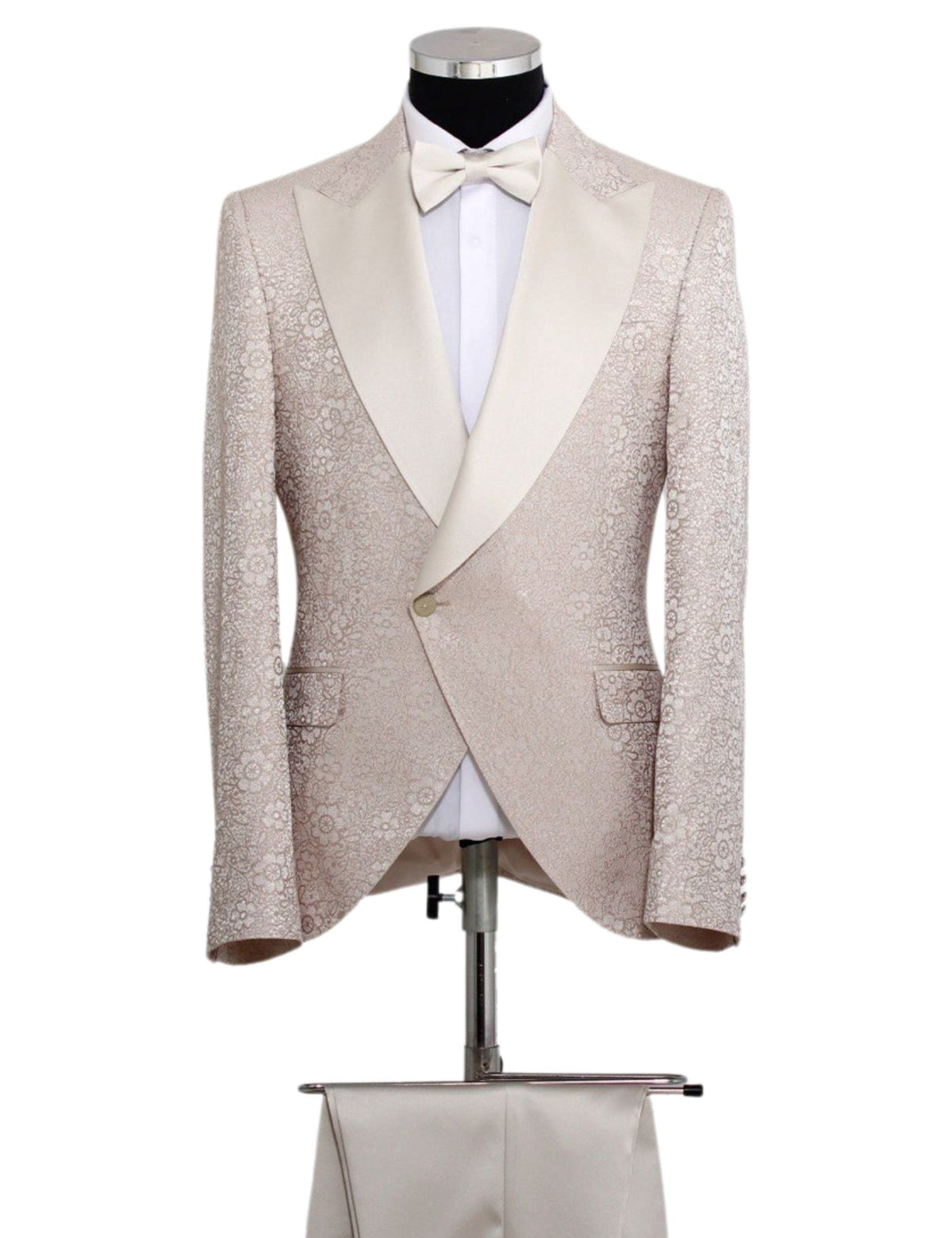 Edgers Men’s Three-Piece Suit + Bow tie