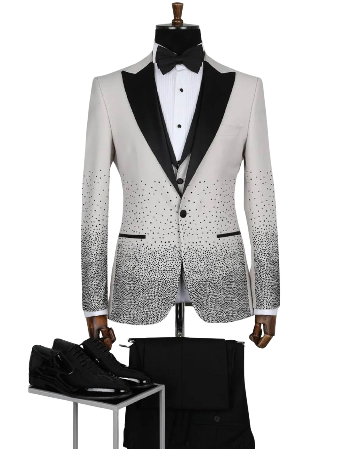 Edgers Men’s Three-Piece Suit + Bow tie.(FFF)