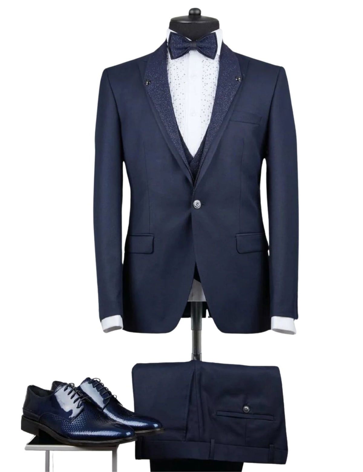 Edgers Men’s Three-Piece Suit + Bow tie.(FFF)